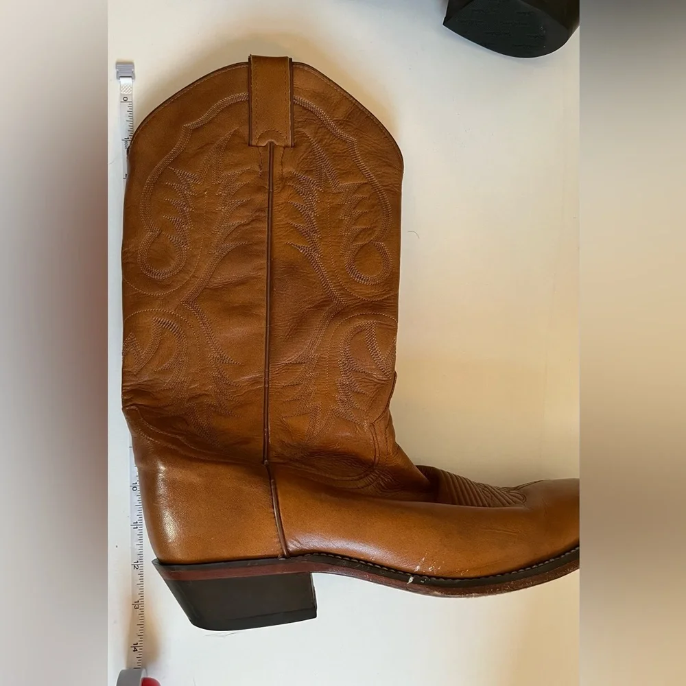 Vintage Men’s Tony Lama Western Brown Pull on Cowboy Boots size 10.5 Stitching